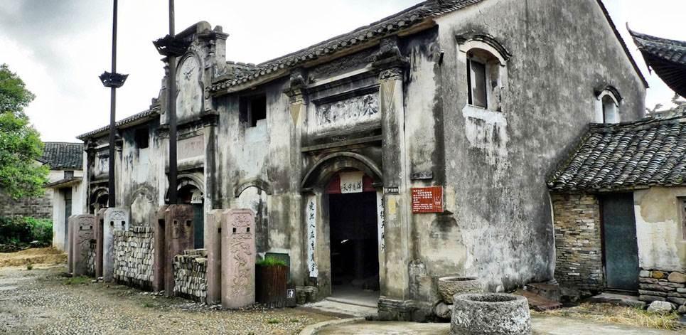 你建不建议一毕业就进体制？为什么？